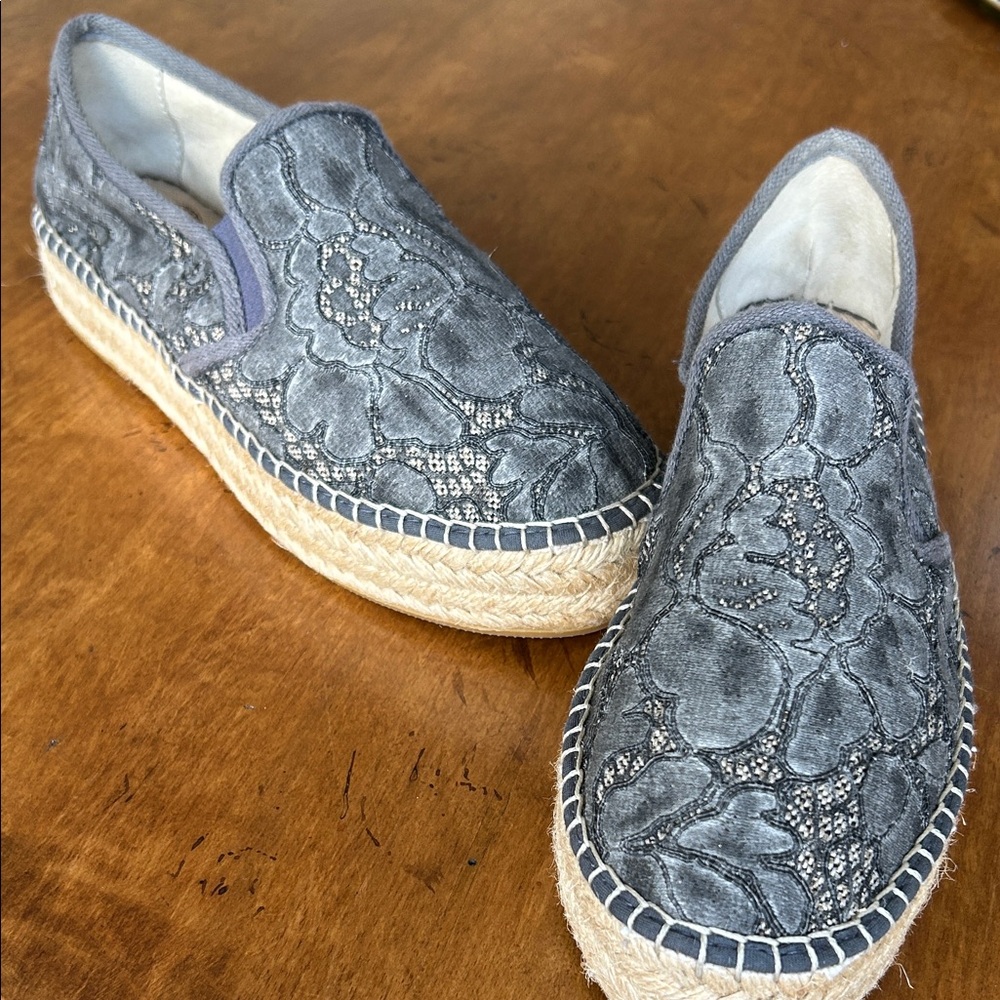 NWOT Toni Pons Origins "Fonda" Slip-on Espadrilles, Size 37